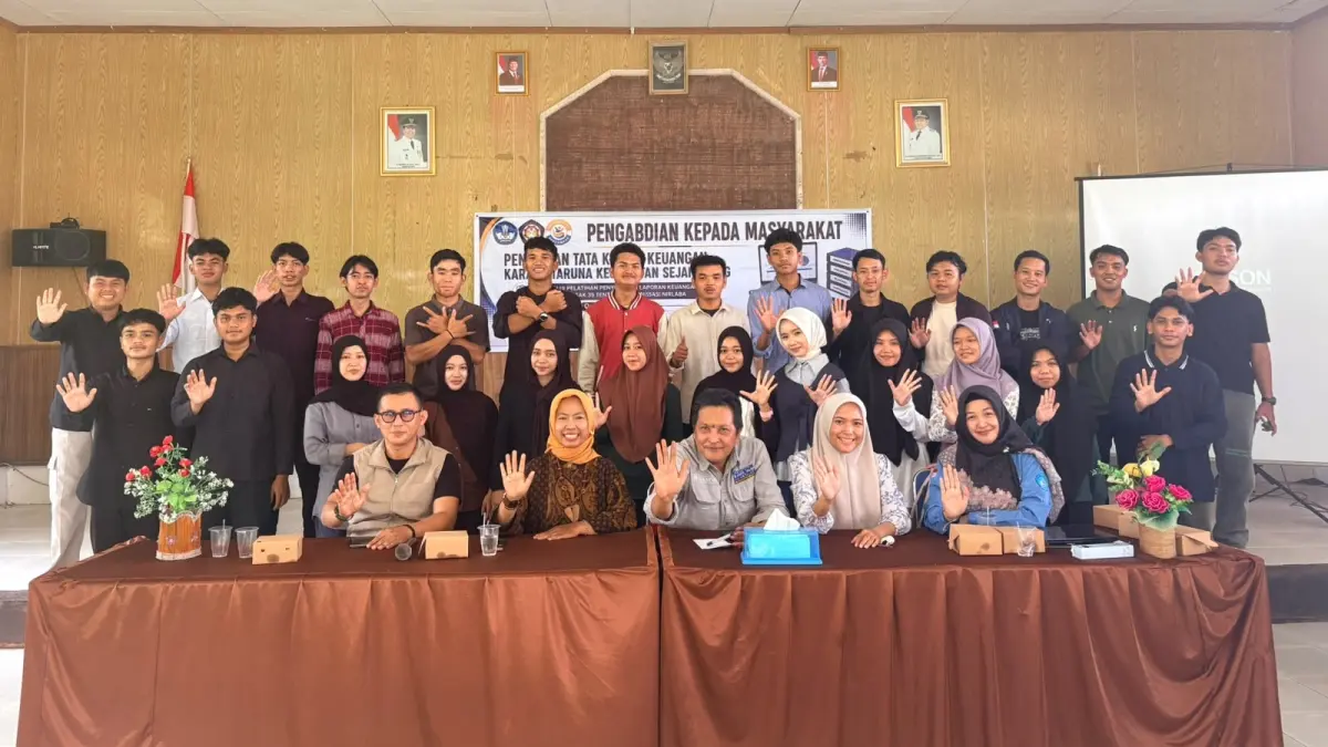 Dosen Politeknik Negeri Sambas Latih Karang Taruna Susun Laporan Keuangan ISAK 35.