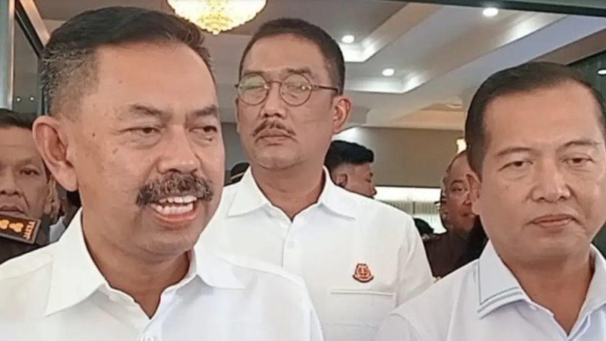 Jaksa Agung Muda Tindak Pidana Umum (Jampidum) Kejagung Agung Asep Nana Mulyana (kiri). (ANTARA/Nur Imansyah)