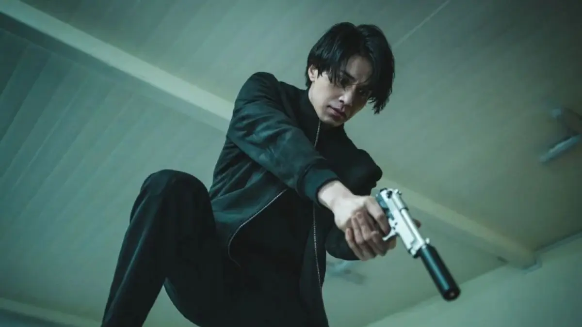 Potongan adegan dari serial aksi Korea Selatan "A Shop For Killers". (Antara/Disney Indonesia)