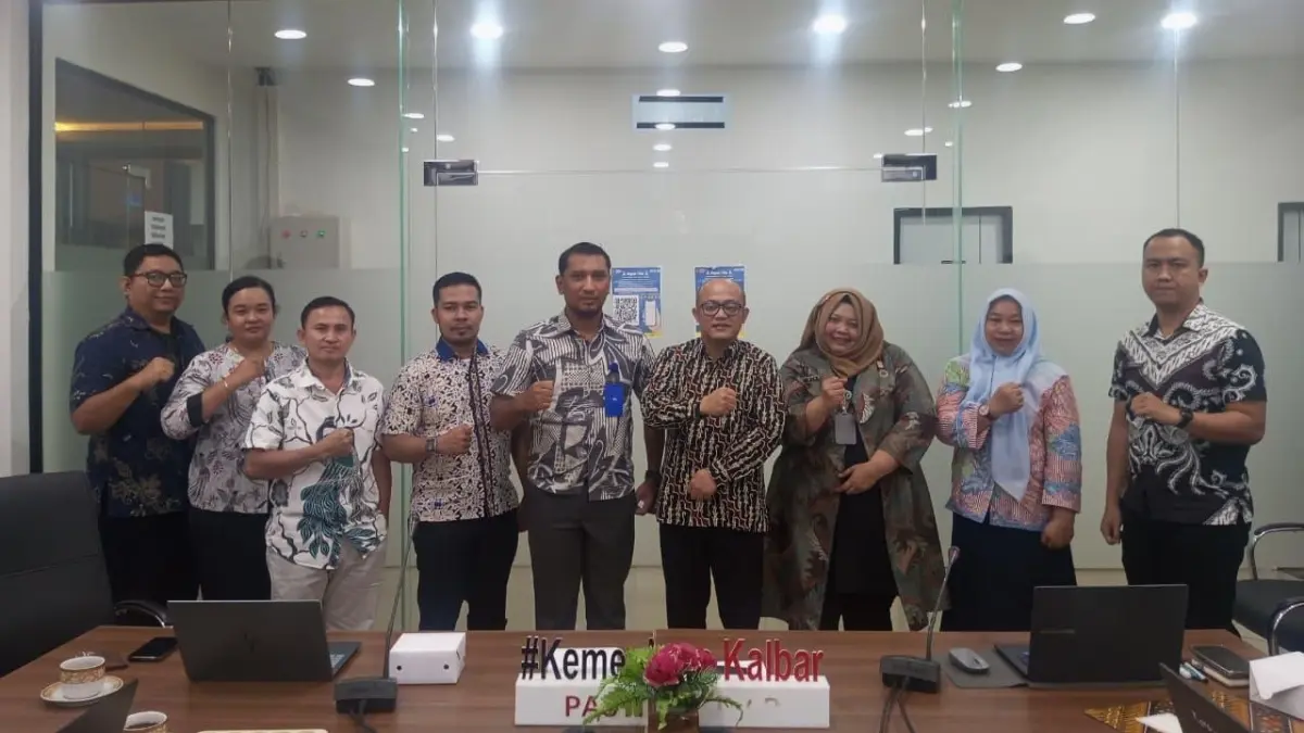 Kanwil Kemenkum Kalbar menggelar harmonisasi Raperbup RKPD Sintang 2027 di Ruang Rapat Muladi Kanwil Kemenkum Kalbar, Jumat (26/6). (DOK KANWIL KEMENKUM KALBAR)