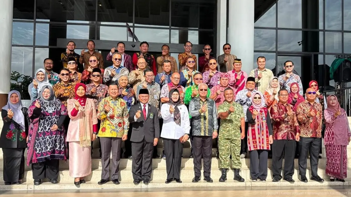 Kanwil Kemenkum Kalbar menghadiri upacara peringatan Harganas di Halaman Kantor Gubernur Kalimantan Barat, Rabu (1/7). (DOK KANWIL KEMENKUM KALBAR)