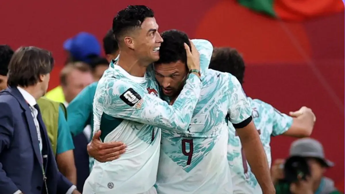 Cristiano Ronaldo merayakan gol penalti sebelum Goncalo Ramos memastikan kemenangan dramatis Portugal atas Kroasia. (X@FIFAWorldCup)