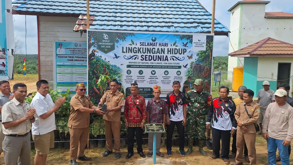 Figure 1 PT Tapian Nadenggan bersama pemerintah dan masyarakat menanam 500 pohon di Desa Pantap dalam Hari lingkungan Hidup Sedunia 2026 (ISTIMEWA)