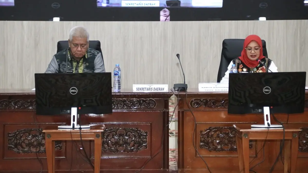 Sekretaris Daerah, Harisson, menghadiri sekaligus membuka Forum Penyusunan Dokumen Perencanaan Tanggung Jawab Sosial dan Bina Lingkungan Perusahaan (TSBLP/CSR) Provinsi Kalbar. (Adpim Pemprov Kalbar)