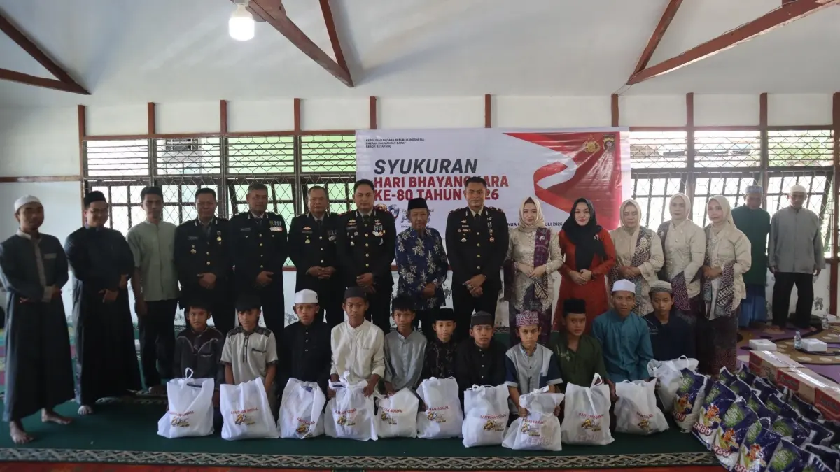 Waka Polres Ketapang, Kompol Hoerrudin, menghadiri syukuran di Ponpes An-Nawawi di Benua Kayong, Rabu (1/7).(IST)