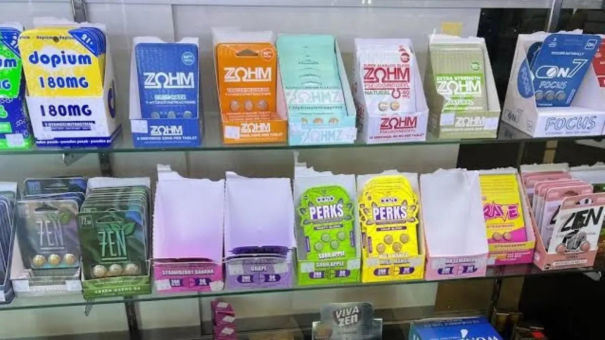Berbagai produk kratom sintetis yang marak di Amerika. (stateline)