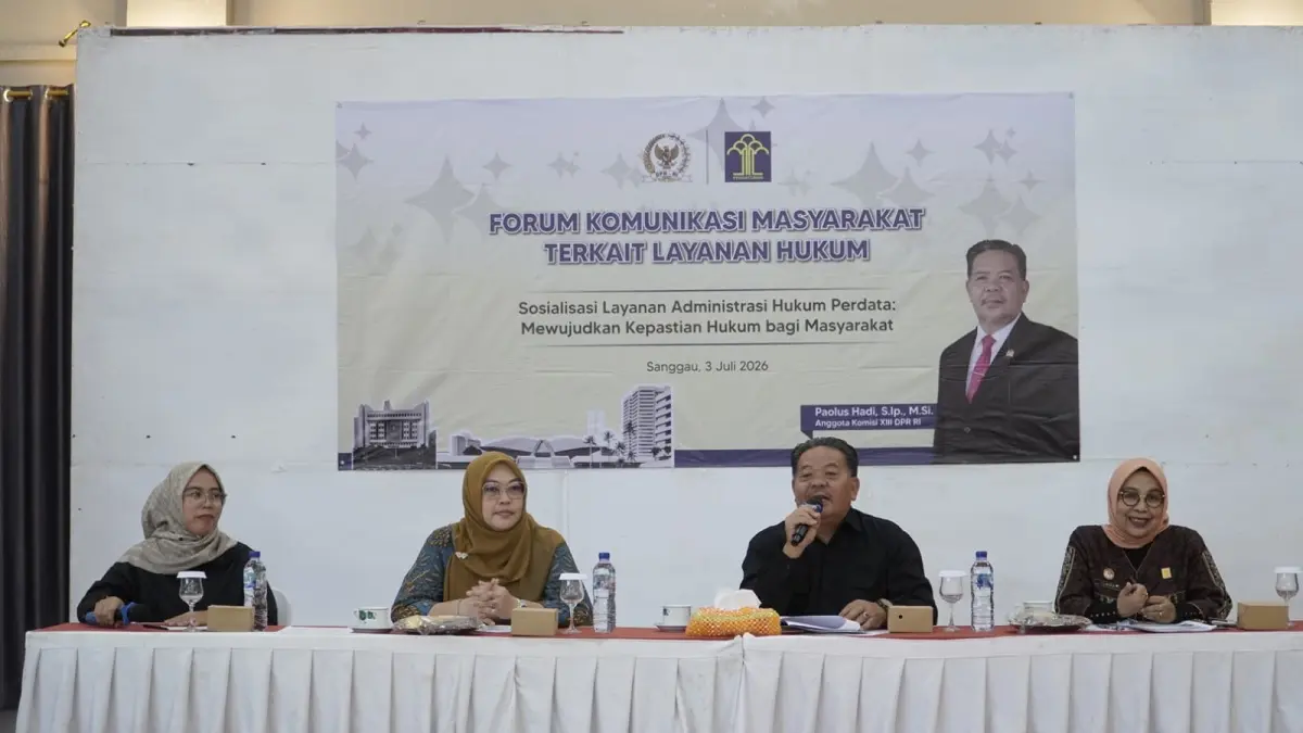 Kanwil Kemenkum Kalba rmenggelar forum komunikasi masyarakat di bersama Komisi XIII DPR RI di Hotel Grand Narita, Kabupaten Sanggau, Jumat (3/7). (DOK KANWIL KEMENKUM KALBAR)