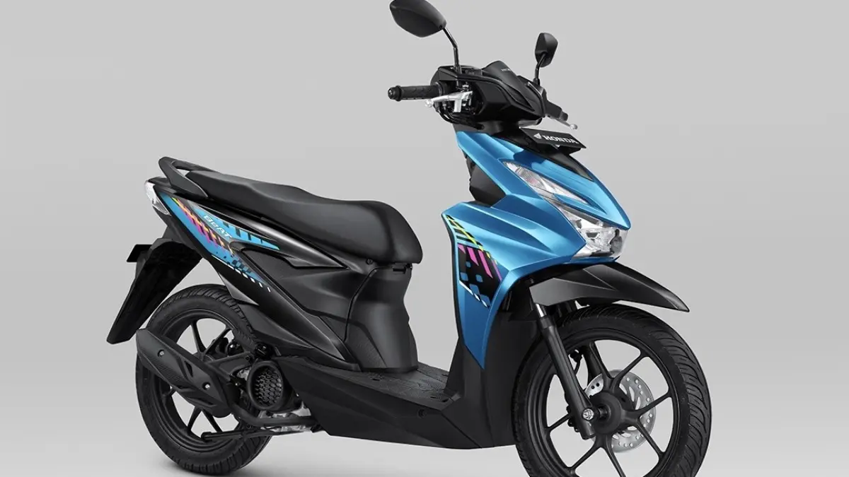 PT Astra Honda Motor menyegarkan tampilan New Honda BeAT melalui pilihan warna dan desain striping terbaru. Penyegaran ini memberikan lebih banyak pilihan bagi konsumen tanpa menghilangkan karakter Honda BeAT yang gesit, irit, aman, dan nyaman