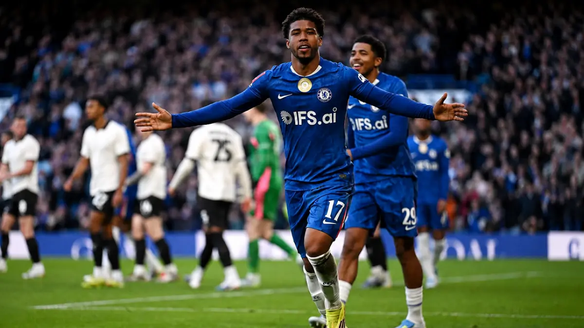 Andrey Santos masuk radar Manchester United setelah tampil konsisten bersama Chelsea dan sebelumnya bersinar saat dipinjamkan ke Strasbourg. (IG@andreysantos_5)