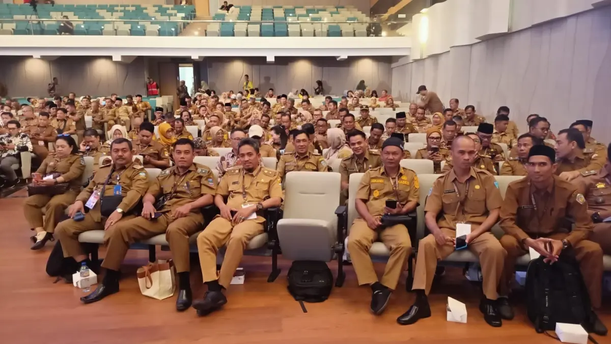 Dharma Wira dan kepala desa lainnya mengikuti program Kepala Desa Masuk Kampus. (ISTIMEWA)