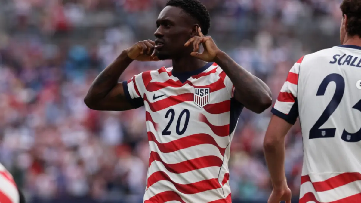 Folarin Balogun menjadi pusat kontroversi setelah FIFA menangguhkan hukuman larangan bermainnya jelang laga Amerika Serikat melawan Belgia. (IG@balogun)