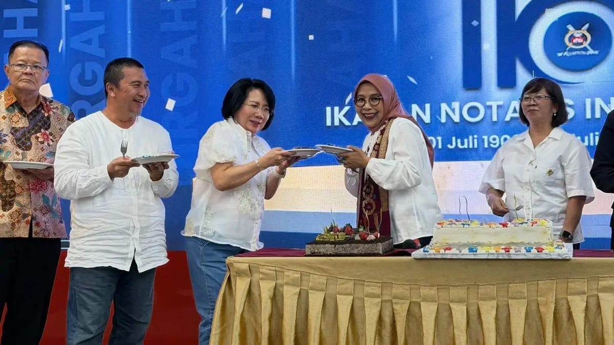 Kanwil Kemenkum Kalbar menghadiri Hari Ulang Tahun (HUT) ke-118 Ikatan Notaris Indonesia (INI) di Hotel Ibis Pontianak, Sabtu (4/7). (DOK KANWIL KEMENKUM KALBAR)