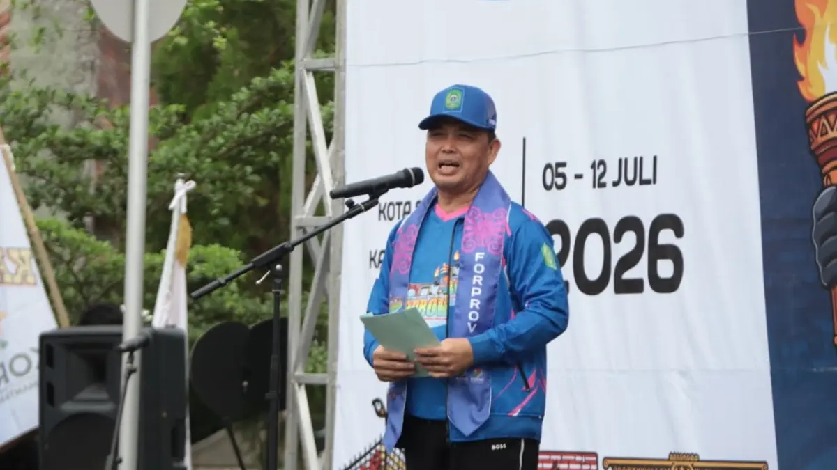 Gubernur Kalbar Ria Norsan saat membuka Festival Olahraga Masyarakat Provinsi (Forprov) II Komite Olahraga Masyarakat Indonesia (KORMI) Kalbar di Mess Daerah Kota Singkawang, Minggu (5/7).  (ADPIM PEMPROV)