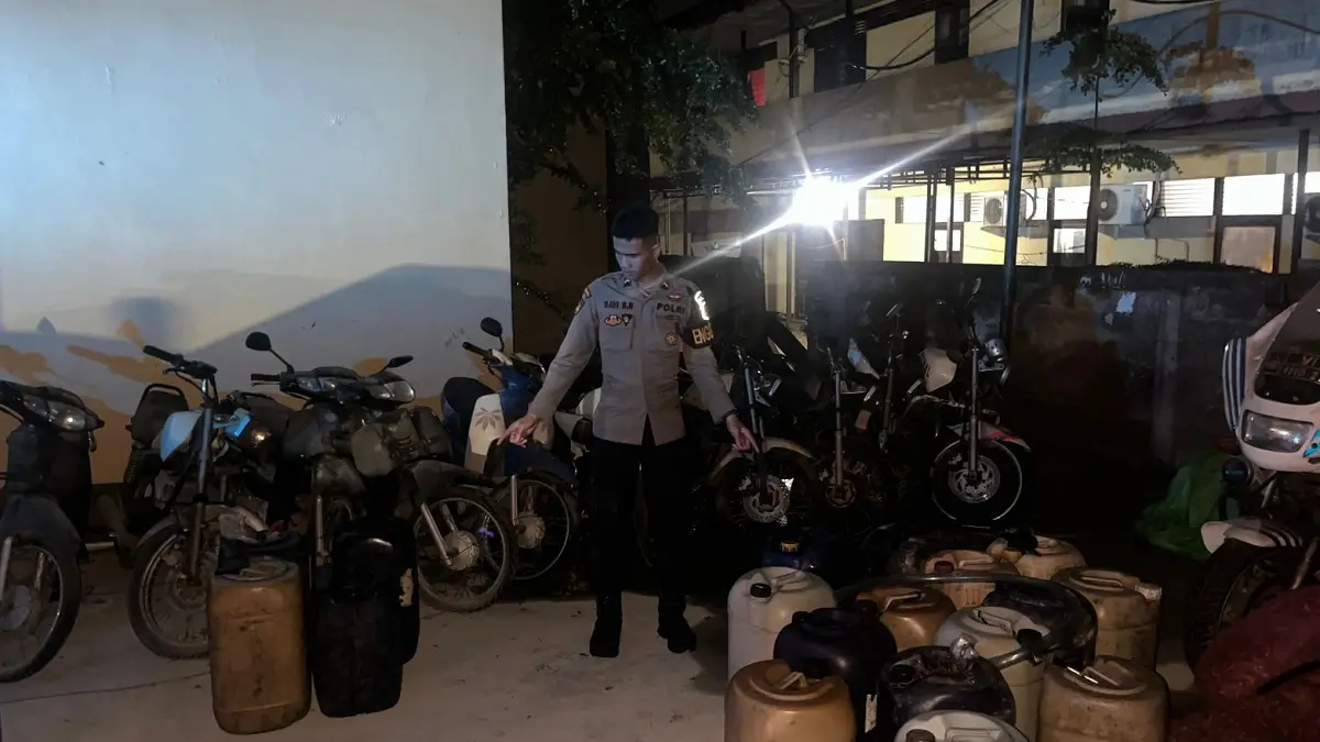 Lokasi penimbunan Pertalite di belakang SPBU Kota Baru, Jalan Prof. M. Yamin, Pontianak. (Humas Polres)