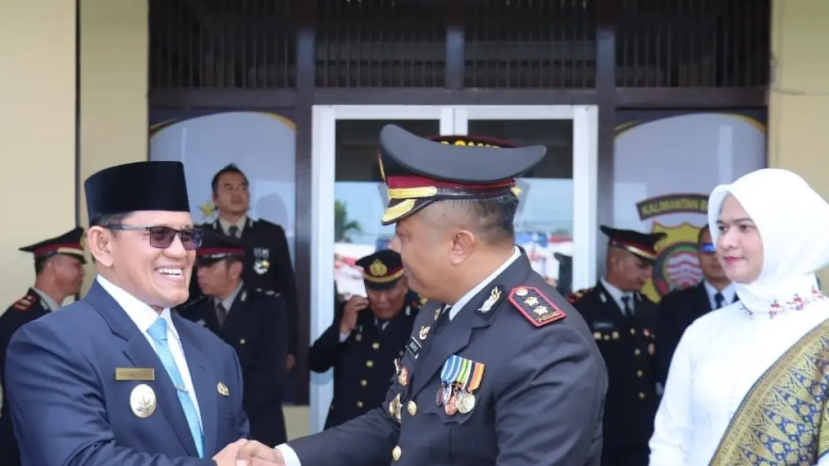 Wakil Bupati Sambas H Heroaldi bersama Kapolres Sambas AKBP Wahyu Jati Wibowo.
