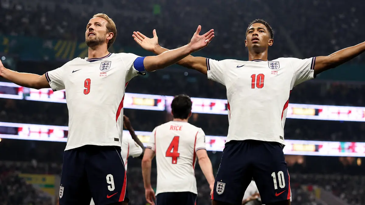 Jude Bellingham dan Harry Kane berselebrasi usai mencetak gol ke gawang Meksiko. (IG@judebellingham)