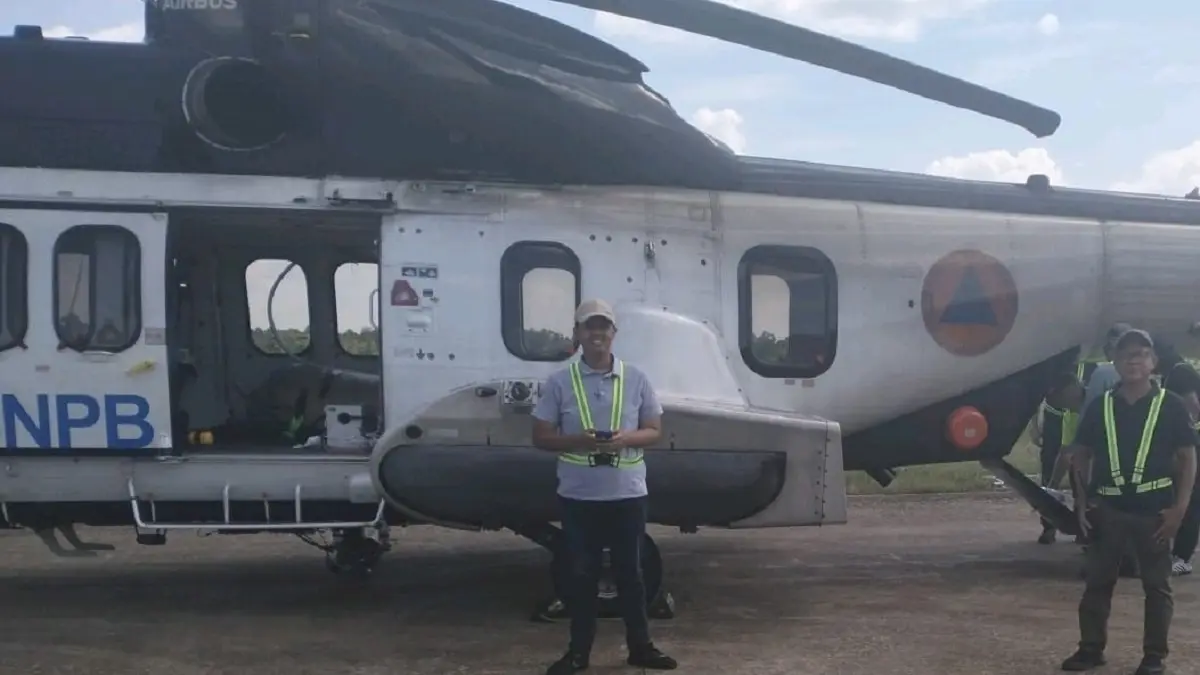 BPBD mengajukan bantuan pemadaman water bombing kepada Badan Nasional Penanggulangan Bencana (BNPB) dilakukan di Pulau Maya, Kayong Utara.  (Fathul Bahri) 