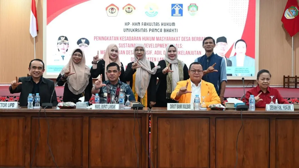 Kantor Wilayah Kementerian Hukum Kalimantan Barat menggelar pembinaan Posbankum Desa Ambarang, Kecamatan Ngabang, Kabupaten Landak, yang dipadukan dengan kegiatan Kuliah Pengabdian–Kuliah Kerja Nyata (KP-KKN) Fakultas Hukum Universitas Panca Bhakti, Sabtu (4/7). (DOK KANWIL KEMENKUM KALBAR)