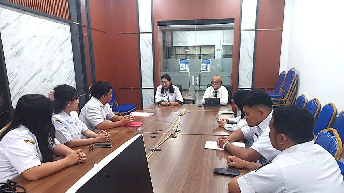 Kanwil Kemenkum Kalbar mendampingi DPRD Landak dalam mematangkan Raperda Ketertiban Umum dan Perlindungan Masyarakat pada Rabu (8/7). (DOK KANWIL KEMENKUM KALBAR)