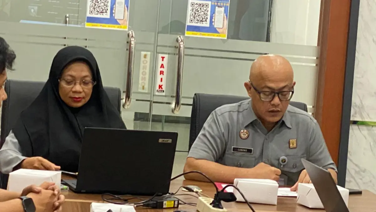 Kanwil Kemenkum Kalbar menggelar rapat analisis dan evaluasi terhadap Perda pengelolaan sampah dan ketertiban umum pada Senin (6/7). (DOK KANWIL KEMENKUM KALBAR)