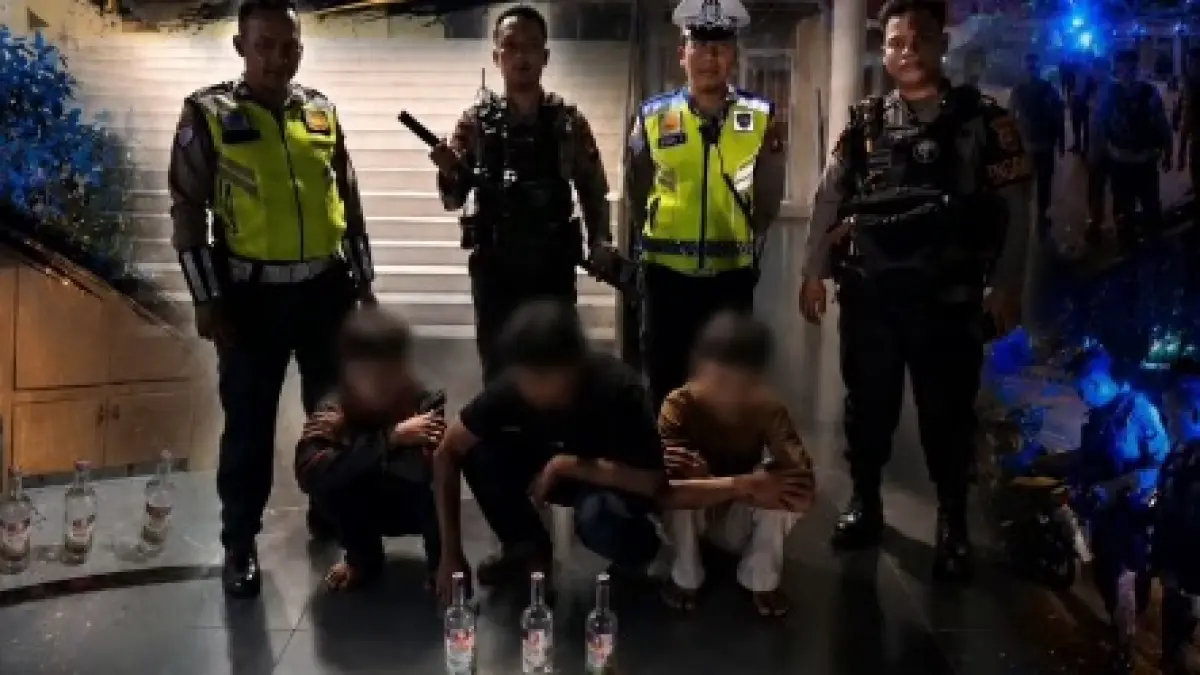 Polisi mengamankan remaja yang hendak tawuran di Pontianak Tenggara. (IG POLRESTA PONTIANAK)