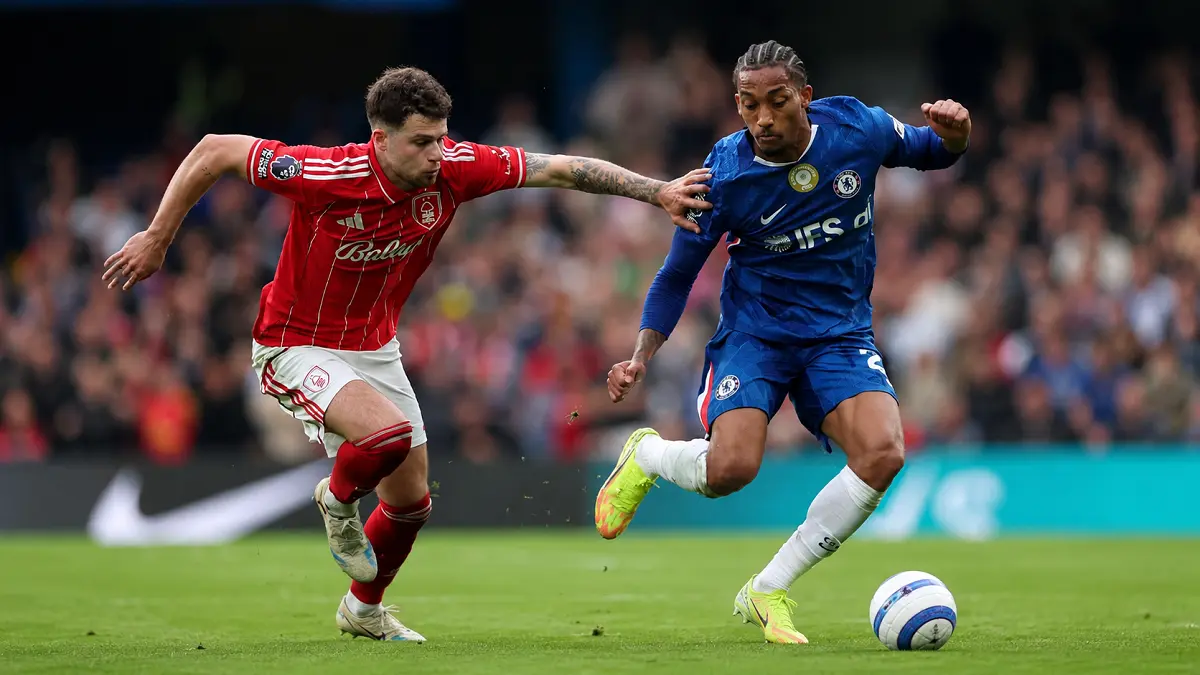 Bek Nottingham Forest Neco Williams masuk radar Manchester United pada bursa transfer musim panas 2026. (IG@necowilliams)