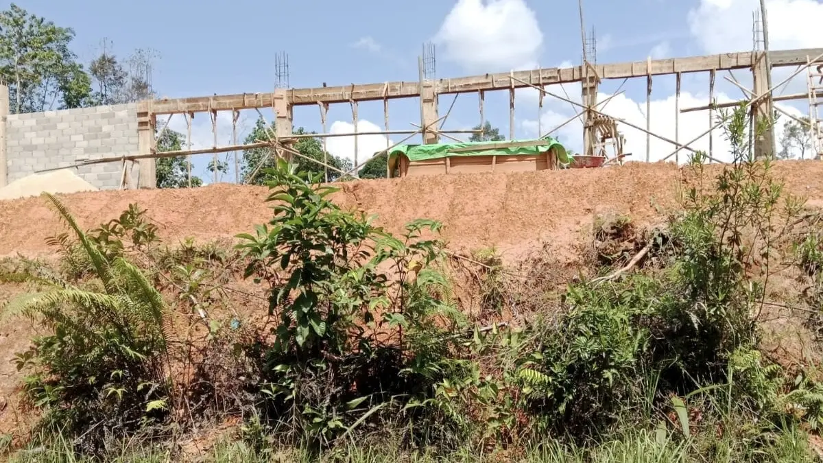 KDMP Desa Tunas Muda Kapuas Hulu yang dibangun TNI diatas bukit. (ISTIMEWA)