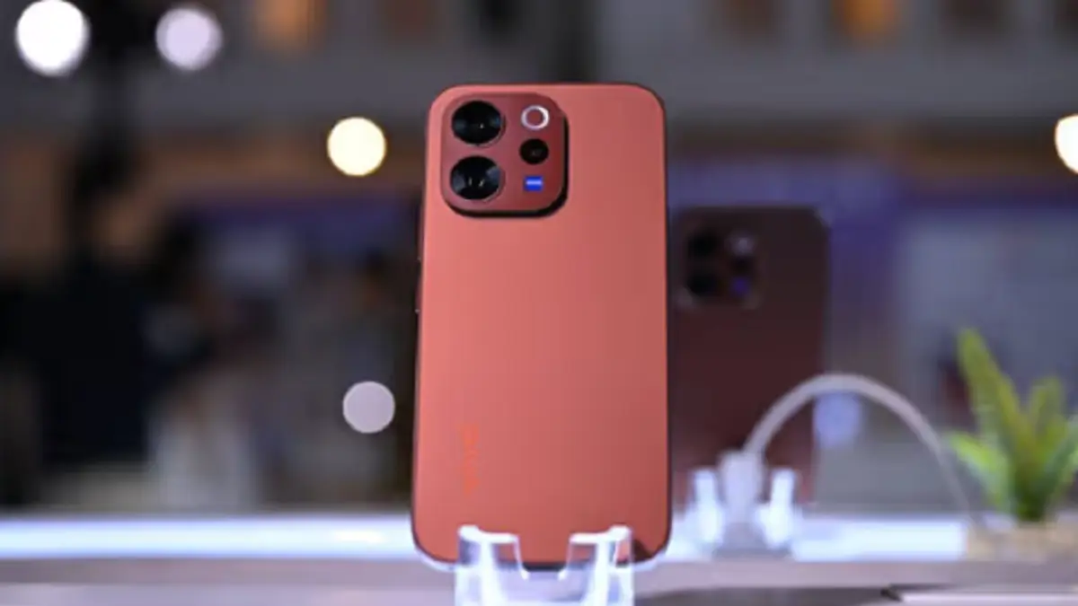 Bocoran Vivo V80 Series memperlihatkan peningkatan pada baterai, layar, dan sistem kamera berkolaborasi dengan ZEISS. (Ilustrasi)