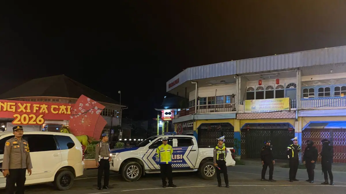 Jajaran Polres Singkawang melaksanakan patroli skala besar pada Selasa (14/7) sebagai upaya menjaga kamtibmas. (POLRES)