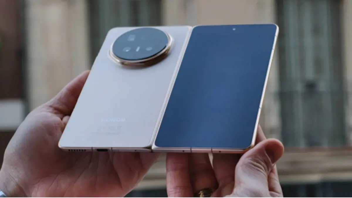 Honor dikabarkan sedang mengembangkan smartphone lipat bergaya wide fold generasi terbaru. [Foto: Dok. Honor]