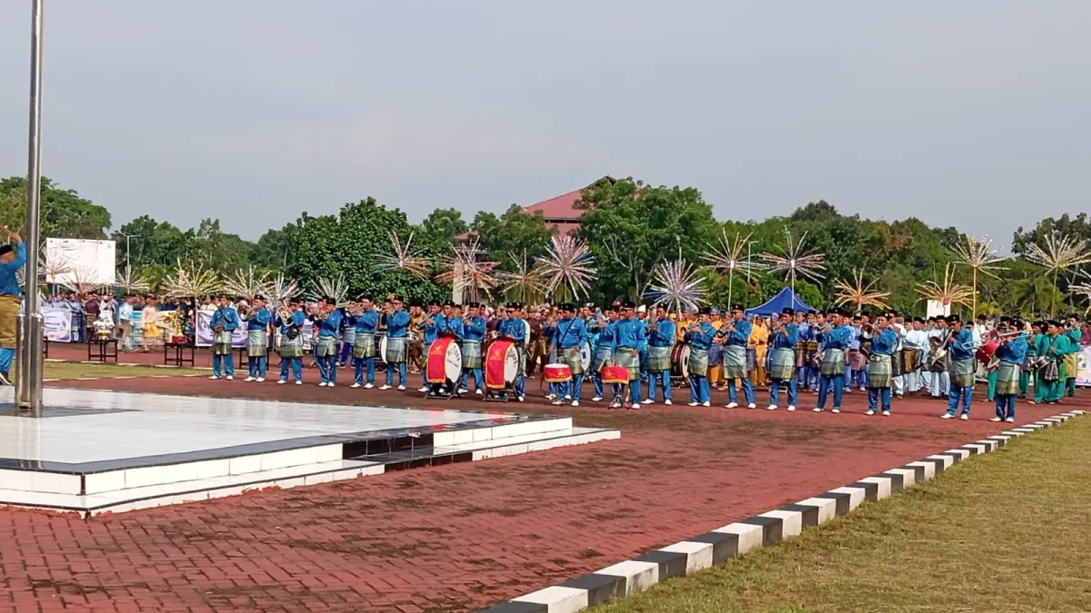 Kegiatan upacara peringatan HUT ke-27 perpindahan Ibukota Sambas.