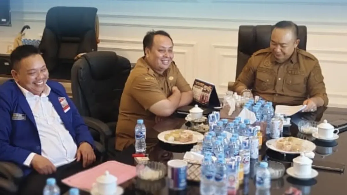 Nelayan Ketapang keluhkan BBM subsidi sulit diakses dan mahal. HNSI minta evaluasi penyaluran serta bangun pabrik es balok (ISTEMEWAH).