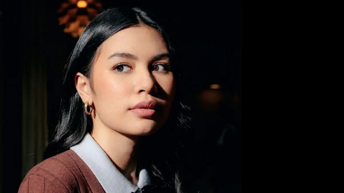 Vanessa Zee mengeluarkan single terbaru bertajuk Menjauh pada Jumat (10/7). (UNIVERSAL MUSIC GROUP)