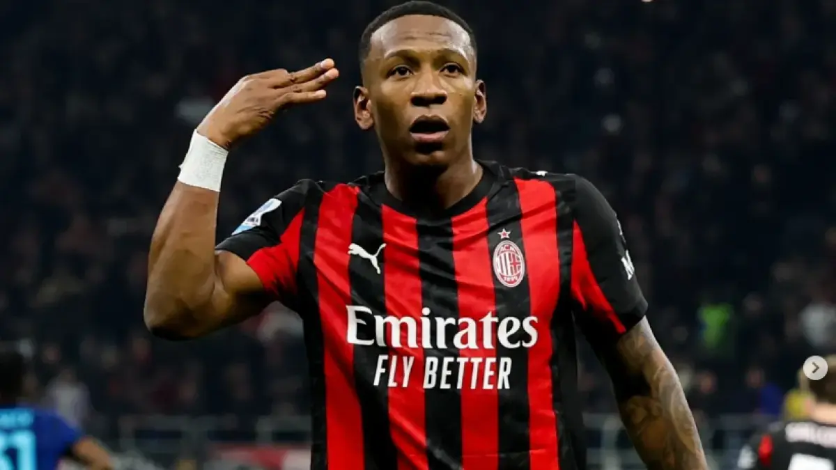 Pervis Estupiñán dikabarkan semakin dekat meninggalkan AC Milan untuk bergabung dengan Aston Villa. (IG@pervisestupinan_oficial)