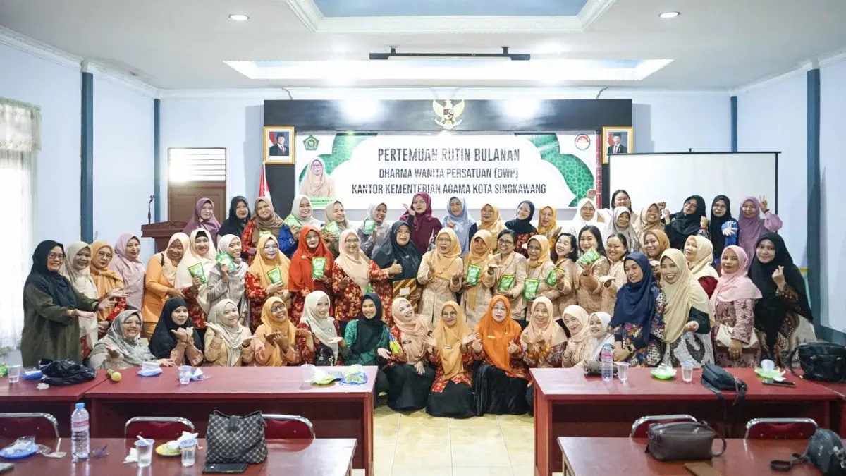 DWP Kankemenag Kota Singkawang menggelar edukasi inspiratif mengenai pengolahan Eco Enzyme di Ruang Operation Room, Jumat (17/7/2026). (ISTIMEWA)