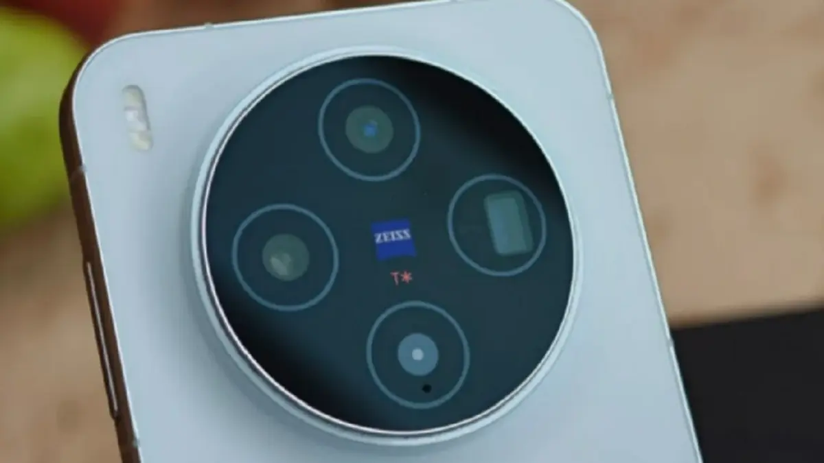 Vivo X500 Pro diperkirakan hadir sebagai flagship kompak dengan kamera ZEISS terbaru.(Dok. Vivo)