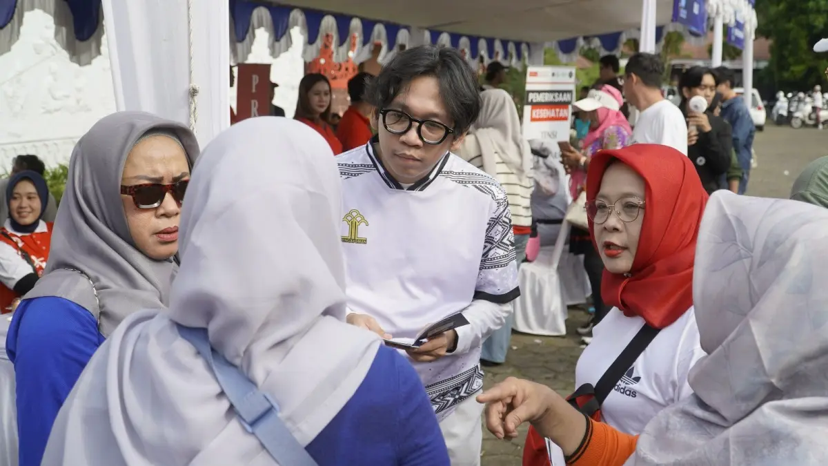 Kanwil Kemenkum Kalbar memberikan pelayanan KI di Pameran UMKM DPC IWAPI Pontianak di Museum Provinsi Kalbar pada Minggu (19/7). (DOK KANWIL KEMENKUM KALBAR)