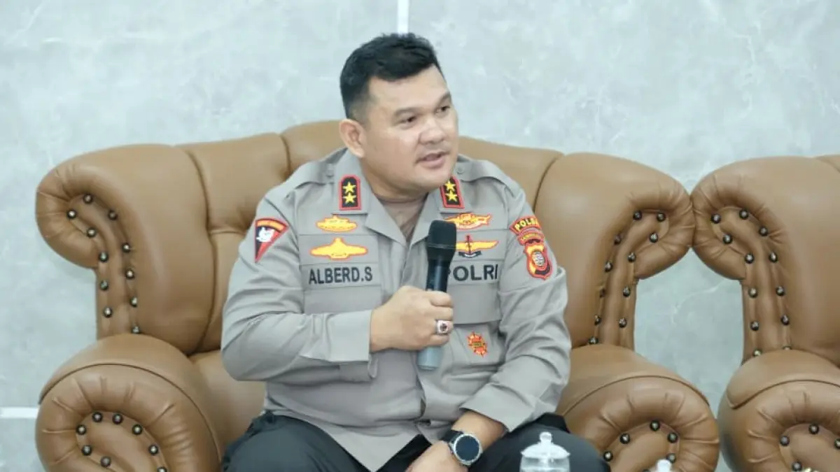 Kapolda Kalbar Irjen Pol. Alberd Teddy Benhard Sianipar saat memimpin penguatan koordinasi pencegahan TPPO bersama KPAI Kalbar.