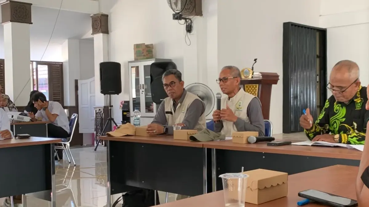 LPTQ Kalbar menggelar rapat persiapan jelang MTQ XXXIV tingkat provinsi yang akan berlangsung di Sukadana, Kabupaten Kayong Utara di Sekretariat Panitia MTQ Kalbar, Rabu (22/7). (ISTIMEWA)