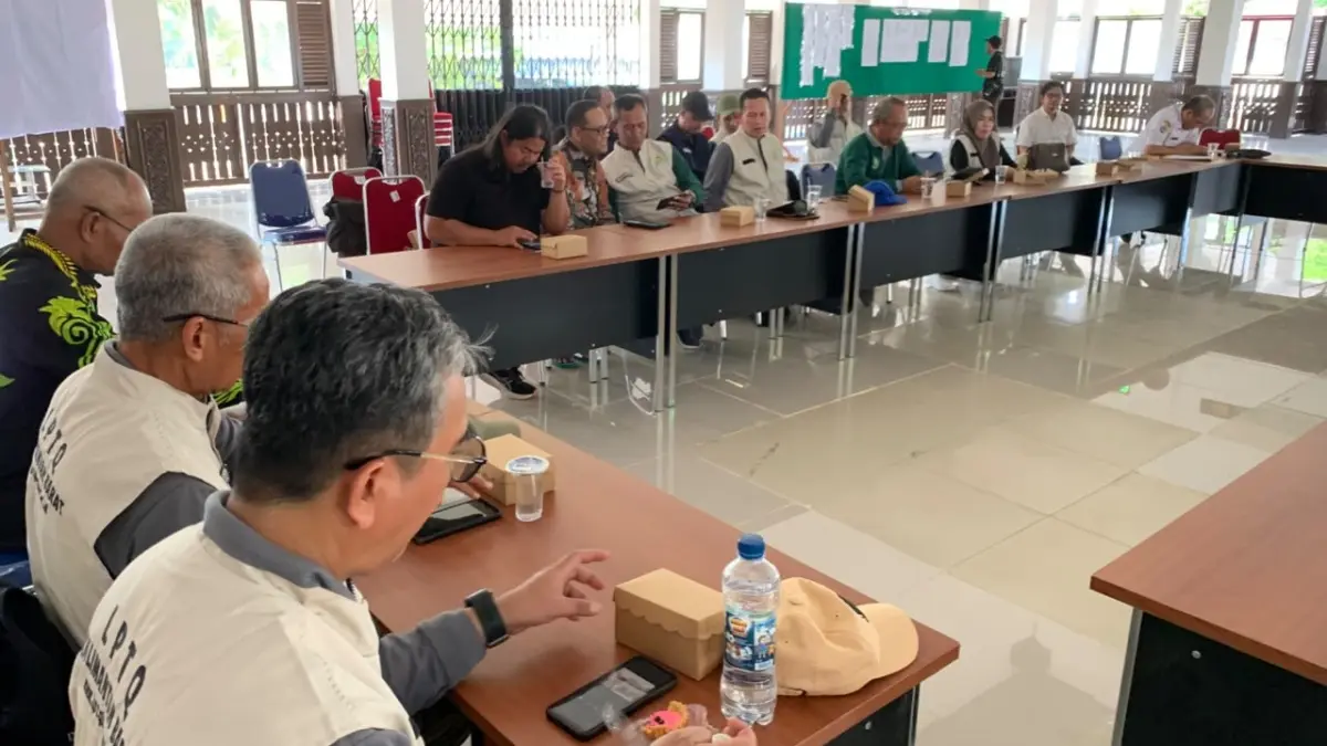 LPTQ Kalbar menggelar rapat persiapan MTX XXXIV Kalbar di Sekretariat Panitia MTQ Kalbar, Rabu (22/7). (ISTIMEWA)