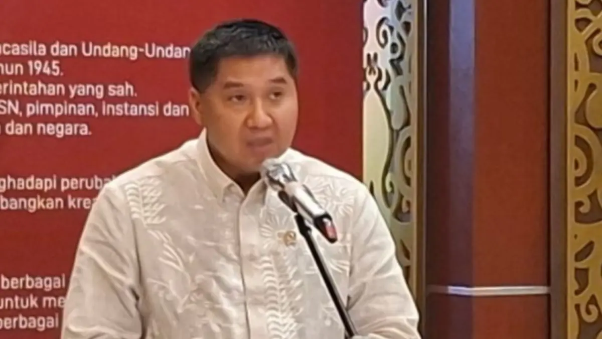 Menteri Perumahan dan Kawasan Permukiman (PKP) Maruarar Sirait menyampaikan keterangan kepada wartawan di Jakarta, Rabu (22/7). (ANTARA/Aji Cakti)