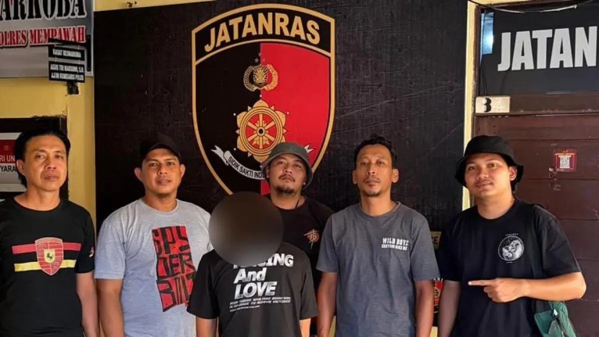 Pemuda berusia 19 tahun diringkus polisi di kediamannya di Desa Galang, Sungai Pinyuh, karena diduga melakukan pemerkosaan. (ISTIMEWA)
