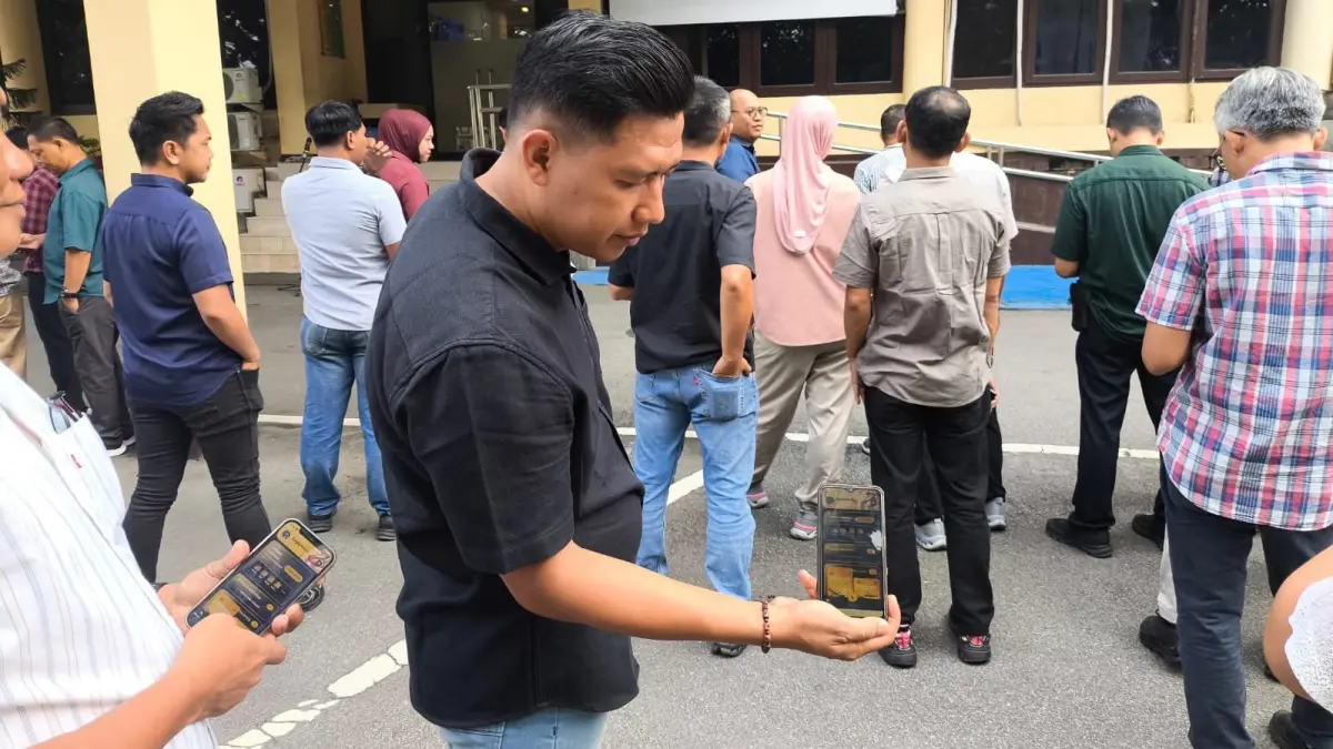 Personel Polda Kalbar mengikuti sosialisasi penggunaan Super App Polri yang digelar Bid TIK Polda Kalbar, Selasa (21/7). (ISTIMEWA)