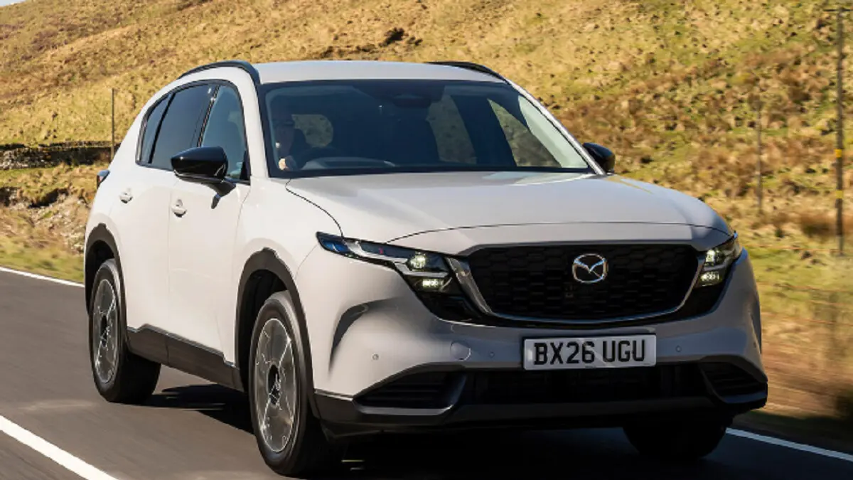 Mazda CX-5 generasi terbaru menawarkan desain lebih modern, kabin luas, dan pengalaman berkendara khas SUV Jepang. (AUTOCAR)