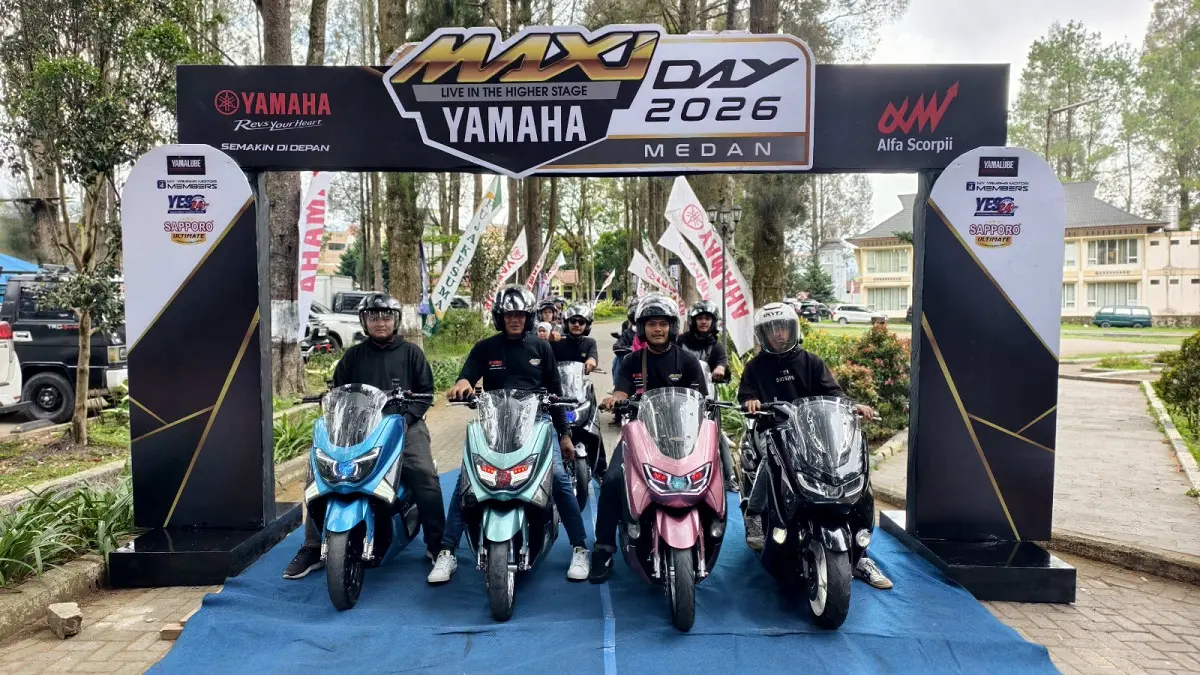 Peserta MAXI Yamaha Day 2026 area Medan bersiap memulai rangkaian touring bersama di Taman Wisata Mejuah-juah, Berastagi, Sumatera Utara, Minggu (19/7). Ajang bertema More Than Ride ini diikuti lebih dari 3.000 peserta dan menjadi rekor penyelenggaraan MAXI Yamaha Day 2026 dengan jumlah peserta terbanyak.