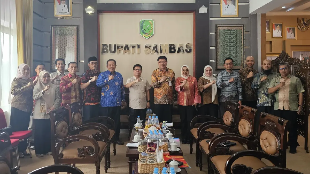 Kanwil Kemenkum Kalbar menggelar koordinasi bersama Bupati Sambas pada Kamis (23/7). (DOK KANWIL KEMENKUM KALBAR)