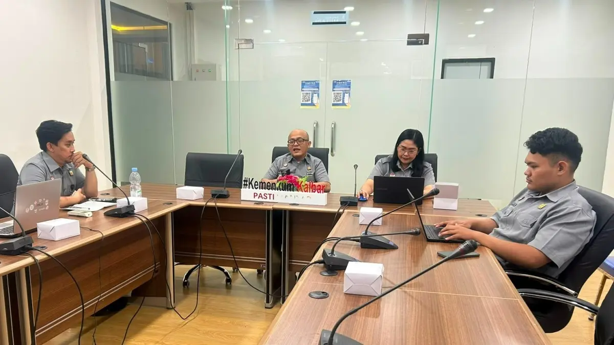 Kanwil Kemenkum Kalbar menggelar rapat harmonisasi Raperda Mempawah tentang Pelindungan Sumber Air Baku pada Senin (20/7). (DOK KANWIL KEMENKUM KALBAR)