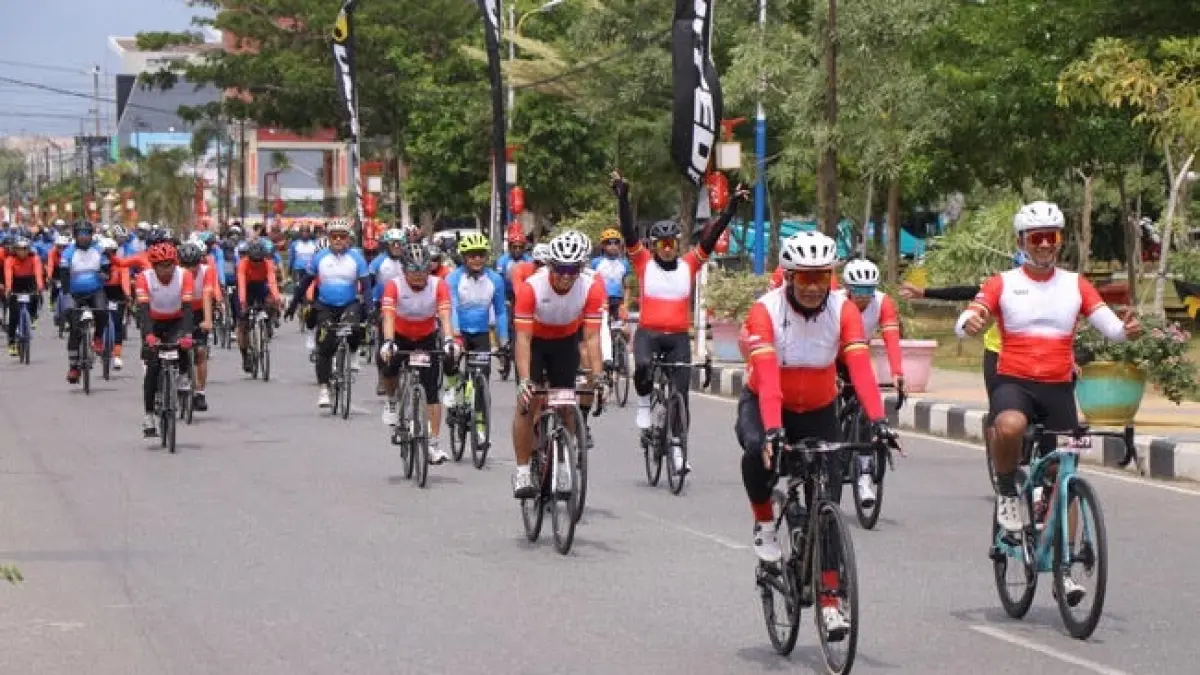 Sebanyak 482 peserta menyelesaikan etape Pontianak-Singkawang sejauh 150 kilometer dalam rangka HUT ke-68 Kodam XII/Tanjungpura.