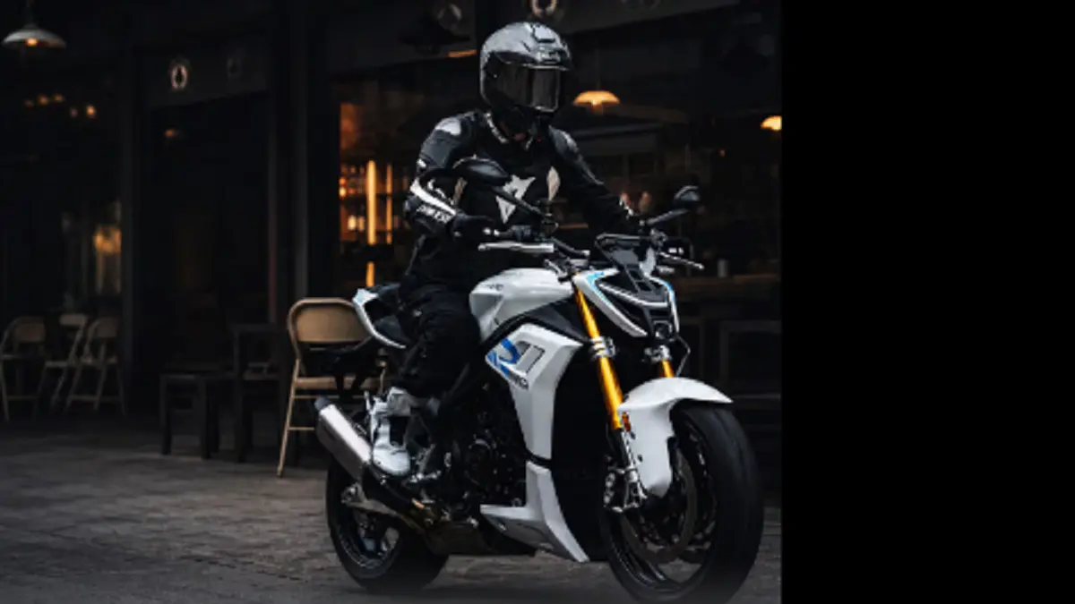 ZXMoto memperkenalkan 820RR-R dan 820R sebagai motor baru yang mengusung mesin tiga silinder dan teknologi hasil pengembangan dari ajang WorldSSP. (ZXMOTO)