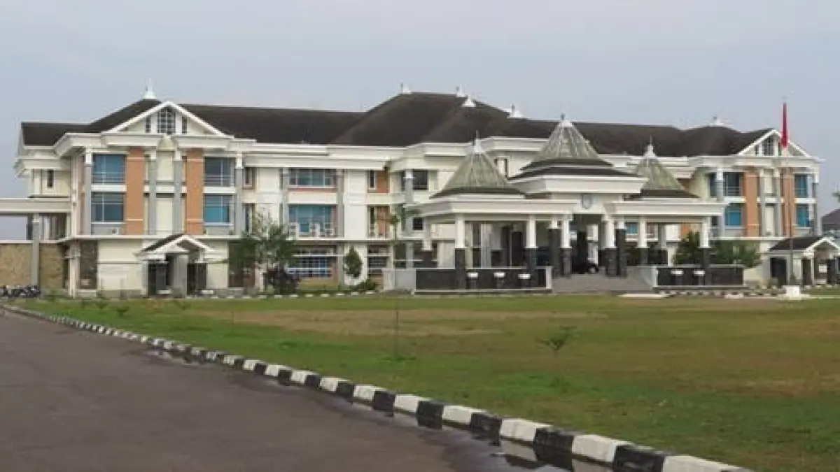 Gedung Kantor Bupati Kubu Raya atau kawasan pusat pemerintahan di Sungai Raya.
